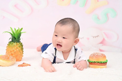 德阳宝宝在妈妈肚子里